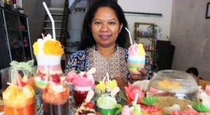 Rupiah Mengalir Karena Usaha Lilin Hias